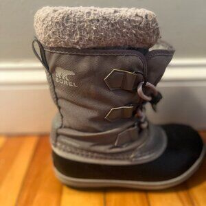 Sorel kid's boots size 1